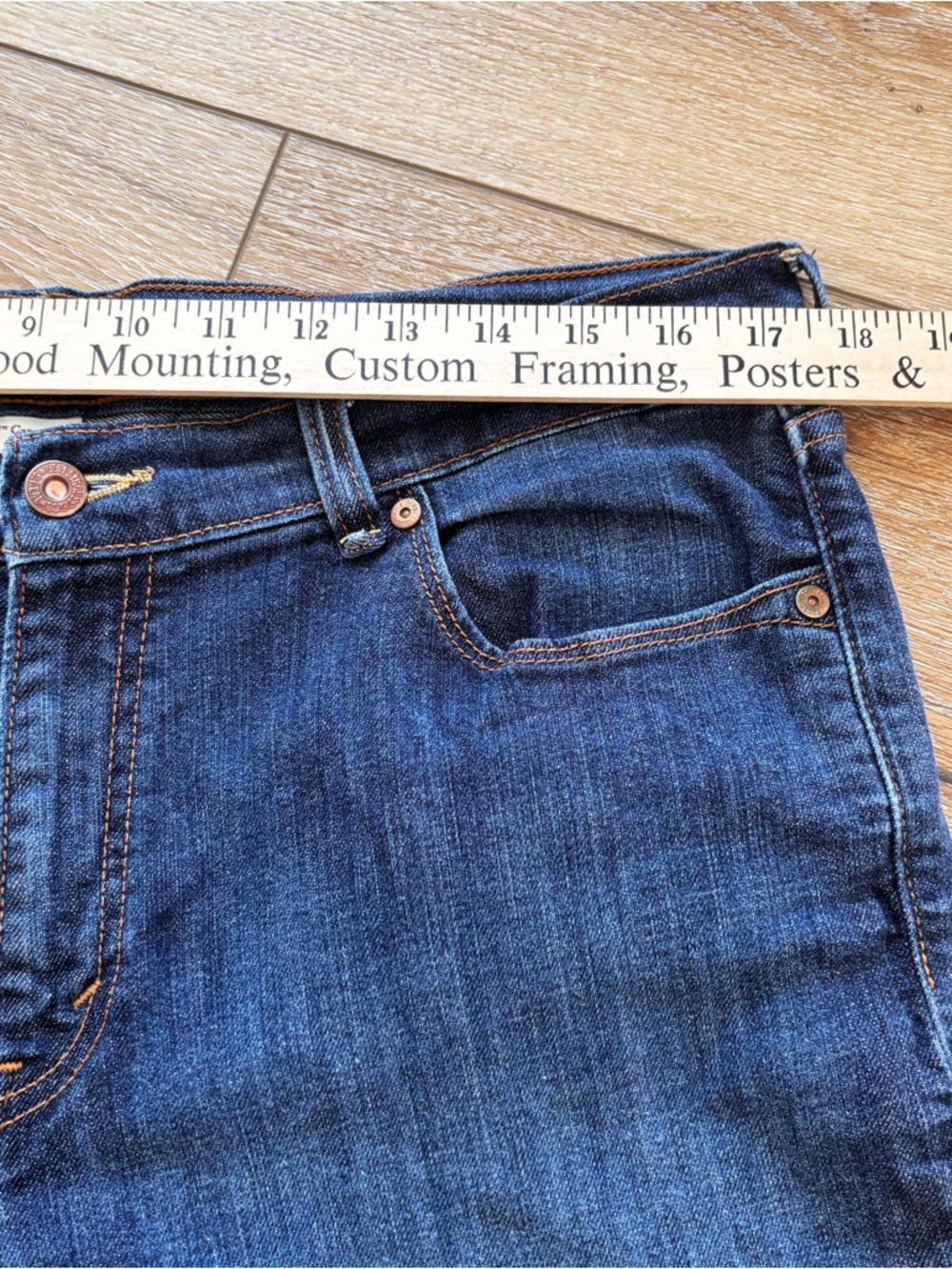 Levi's 515 Womens Capri Cropped Stretch Denim Jeans Size 14 Mid-Rise Medium Wash - Picture 7 of 11